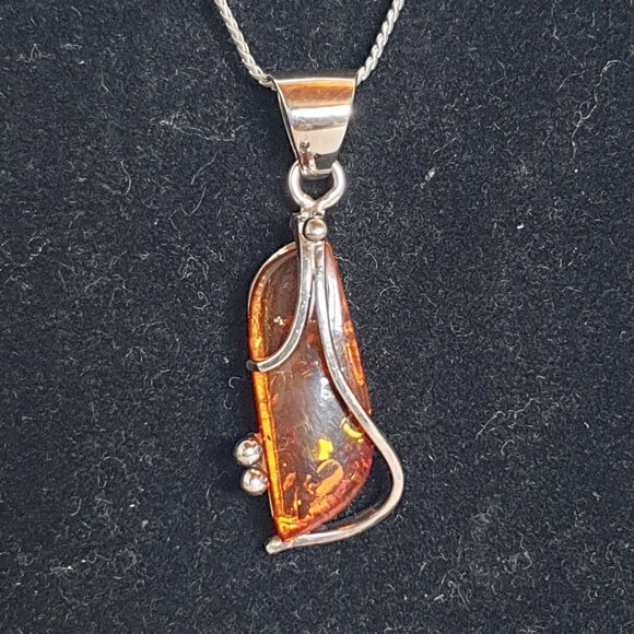 Vintage 925 Sterling Silver Genuine Honey Baltic Amber Pendant Necklace - Picture 10 of 11